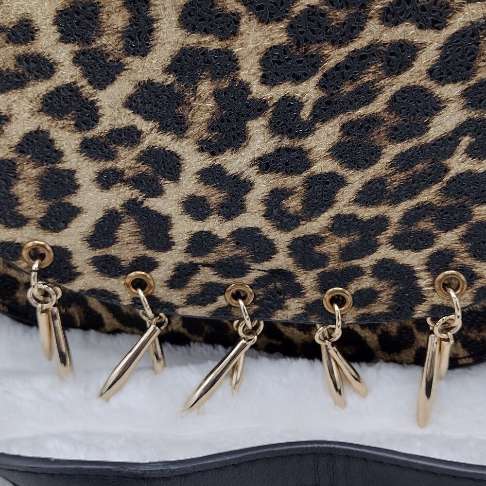 Leopard Print Flap Bag with Gold Dangle Accents – Unbranded - Picture 3 of 10